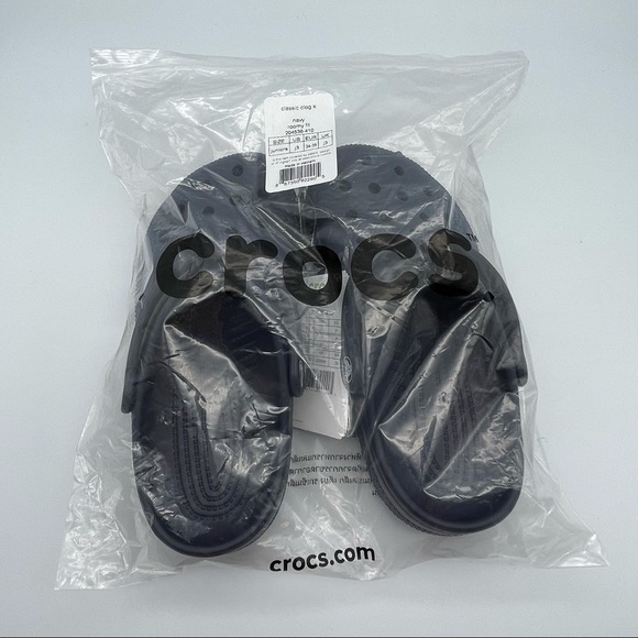 NWT Crocs Women's and Kids' Classic Clog Navy Women's 5, 6, 7, 8 Kids 3, 4, 5, 6 - Picture 3 of 5